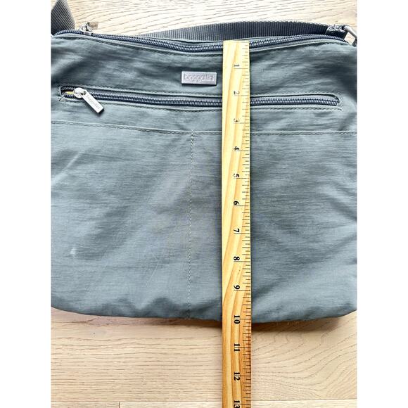 Baggallini Gray Crossbody Purse - Picture 11 of 11